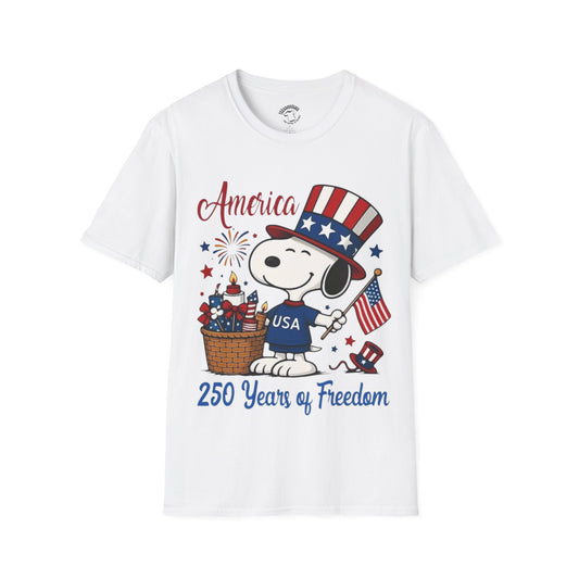 America 250 Snoopy - Unisex Softstyle T-Shirt