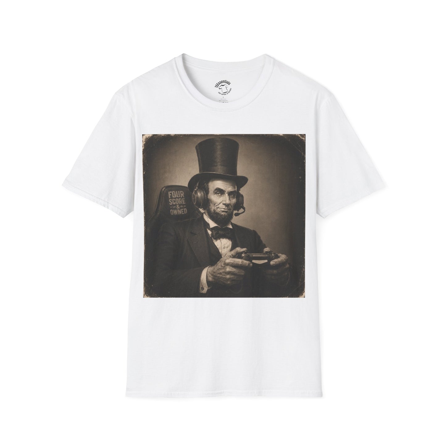 Vintage Abraham Lincoln Gamer Photo T-Shirt — Retro Presidential Gamer Portrait Tee